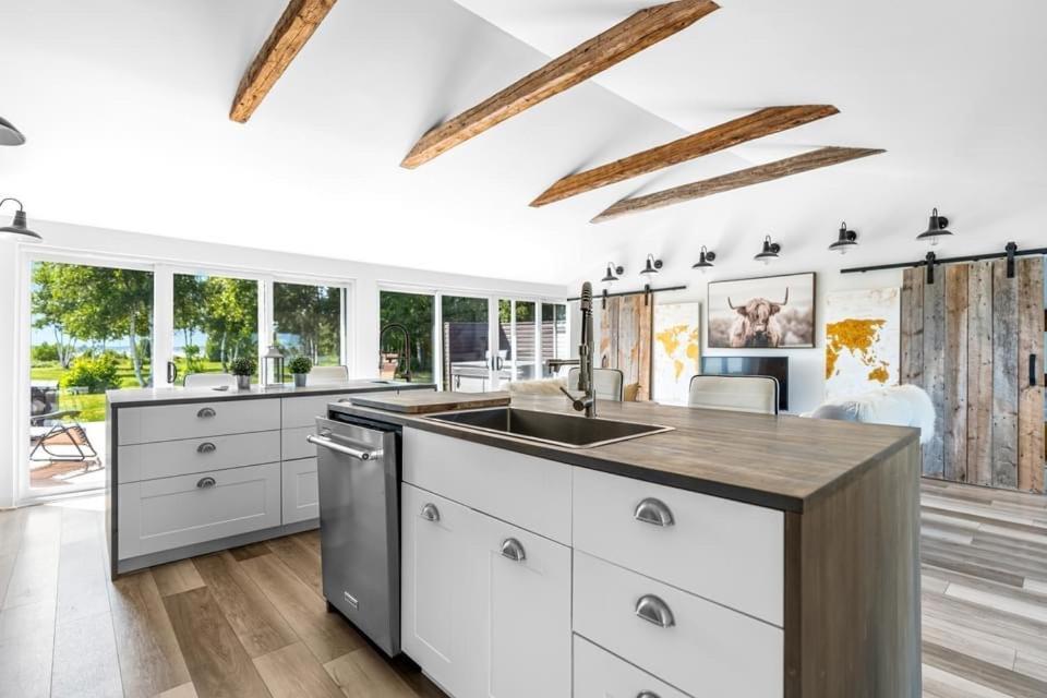 Waterfront Cottage "The Dream" With Private Hot Tub Shediac Exteriér fotografie