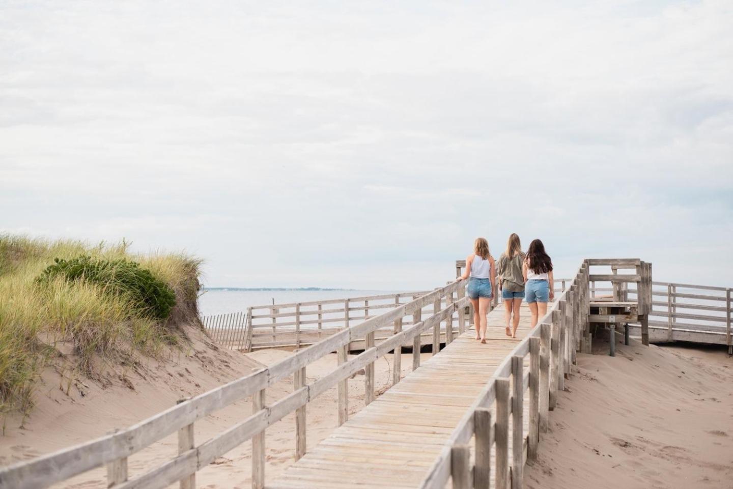 Waterfront Cottage "The Dream" With Private Hot Tub Shediac Exteriér fotografie