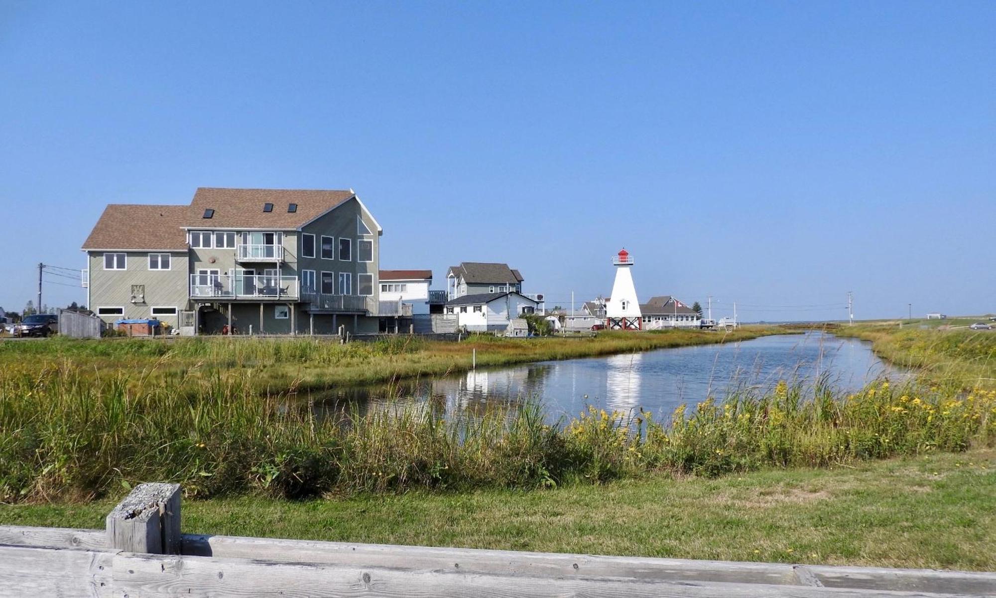 Waterfront Cottage "The Dream" With Private Hot Tub Shediac Exteriér fotografie