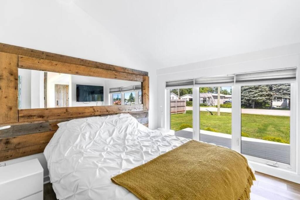 Waterfront Cottage "The Dream" With Private Hot Tub Shediac Exteriér fotografie
